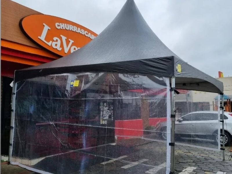 Aluguel de Tenda Piramidal em Curitiba Elegância e Funcionalidade