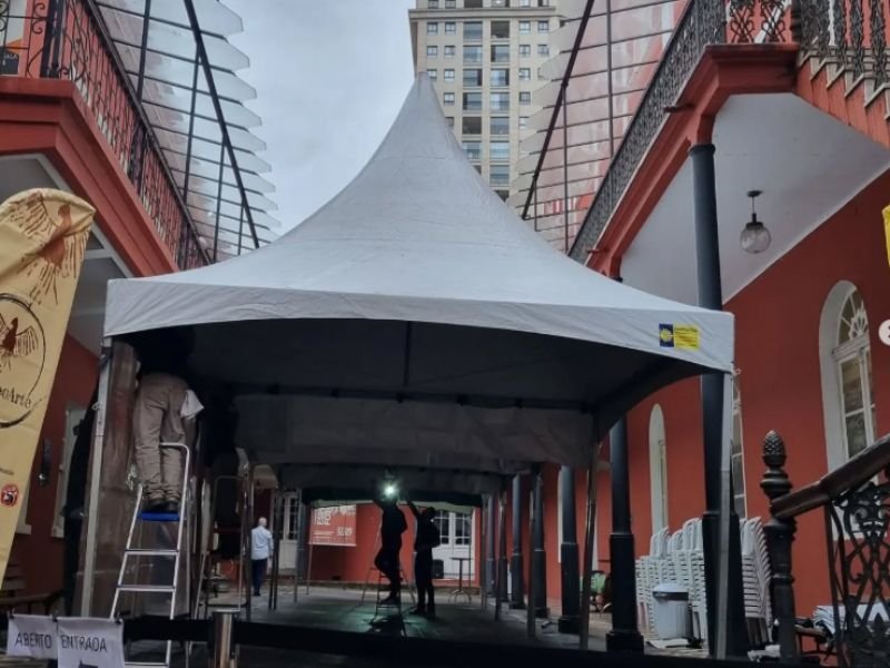 Tenda Piramidal para Festas em Curitiba Proteção e Estilo