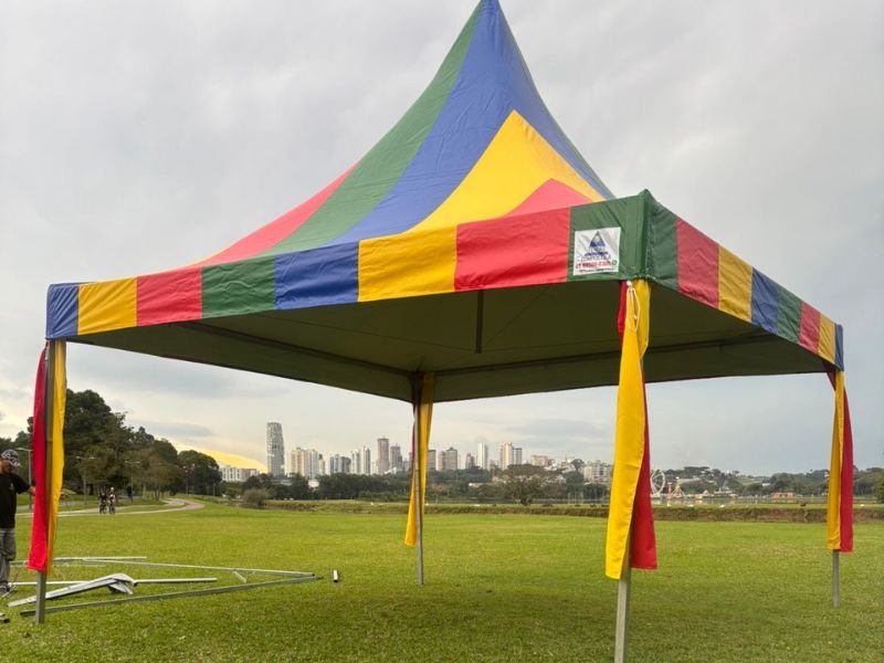 Locação de Tendas Cores de Circo em Curitiba